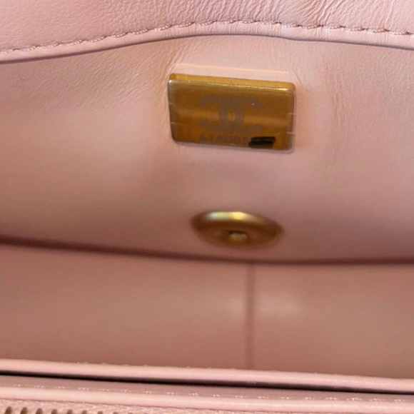 Authentic Chanel Small Double Pocket Flap Bag - Picture 4 of 11